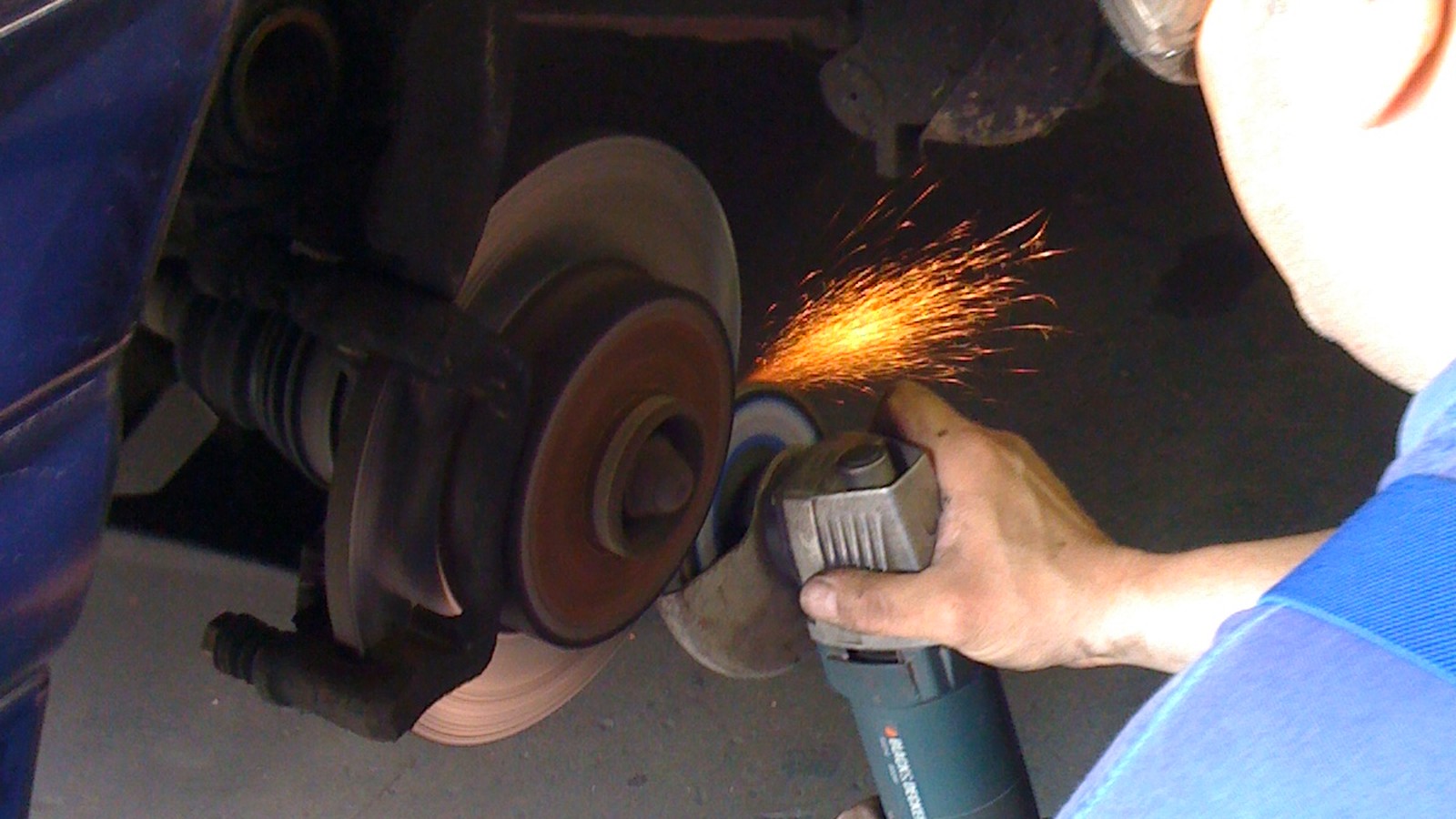 Car Paint Iron Fallout Remover: Chemical Decontamination