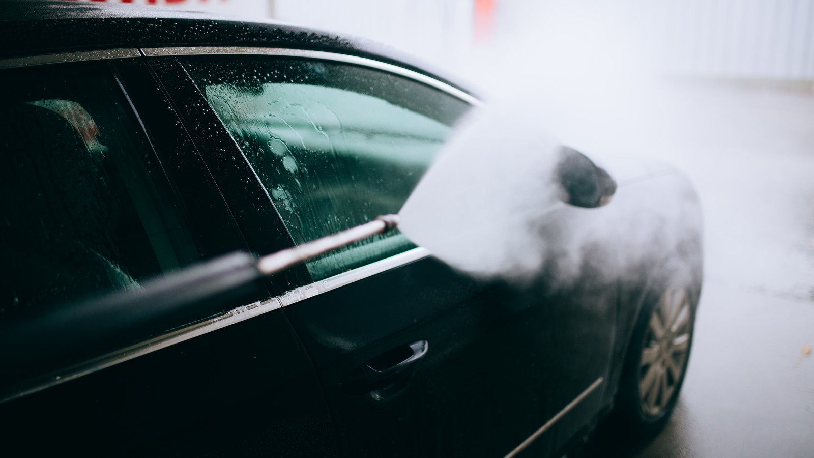 Touchless Snow Foam Car Wash: Pre-Wash Science Guide
