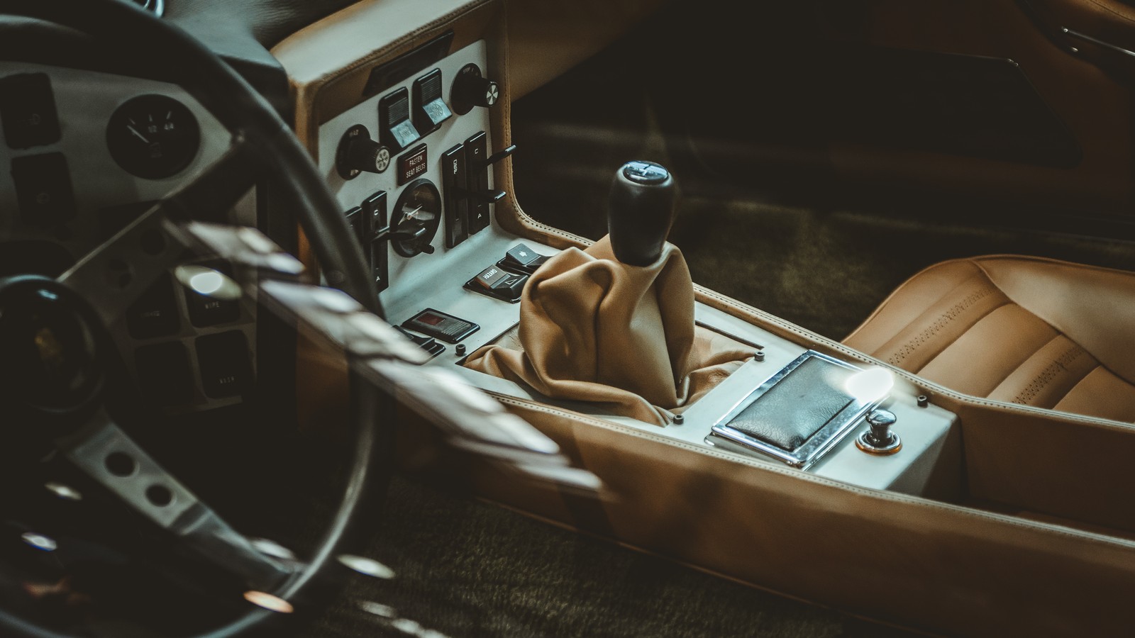 Leather Car Seat Restoration: Cleaning & Conditioning